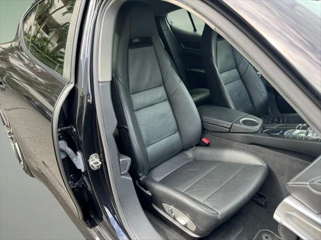 2012 Porsche Panamera Standard