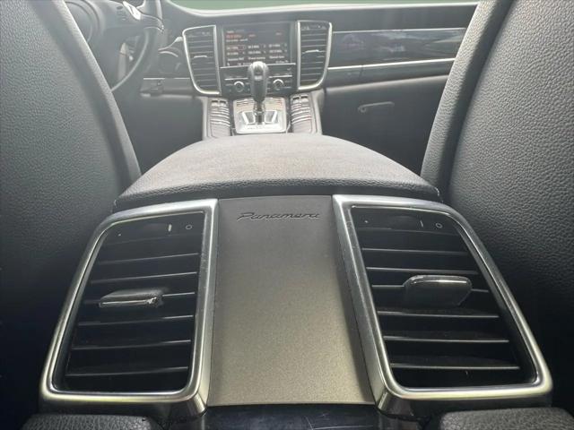 2012 Porsche Panamera Standard