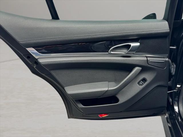 2012 Porsche Panamera Standard