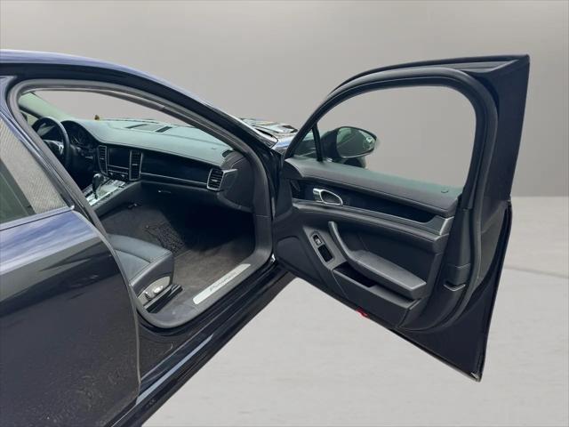 2012 Porsche Panamera Standard