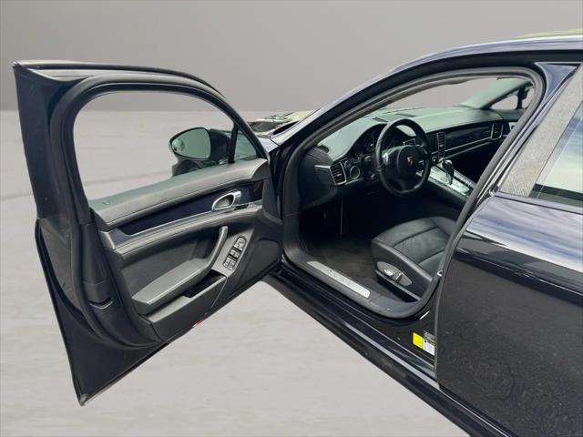 2012 Porsche Panamera Standard