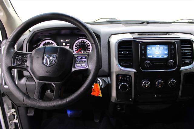 2019 RAM 1500 Classic SLT Crew Cab 4x2 64 Box