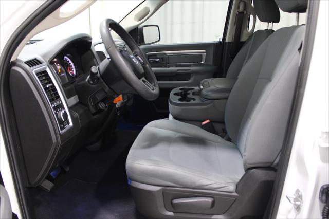 2019 RAM 1500 Classic SLT Crew Cab 4x2 64 Box