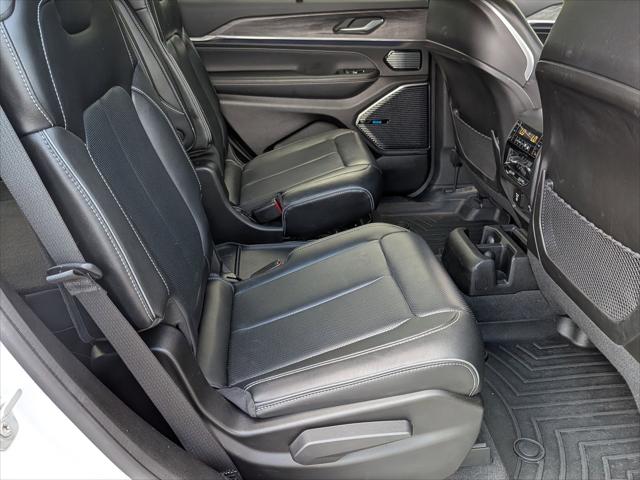 2022 Jeep Grand Cherokee L Overland 4x4