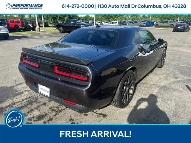 2016 Dodge Challenger 392 Hemi Scat Pack Shaker