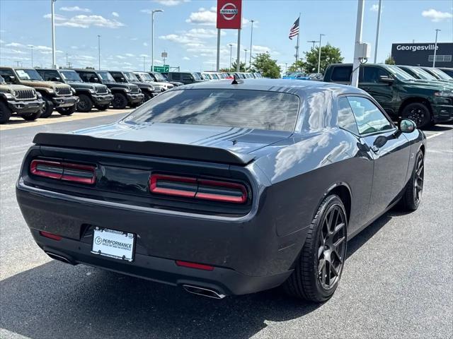 2016 Dodge Challenger 392 Hemi Scat Pack Shaker