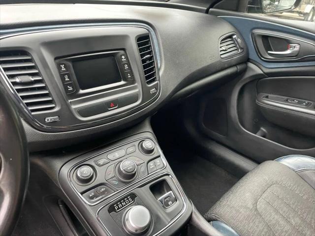 2015 Chrysler 200 S