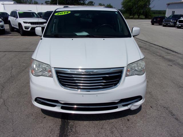 2014 Chrysler Town and Country Touring 2014 Chrysler Town and Country Touring