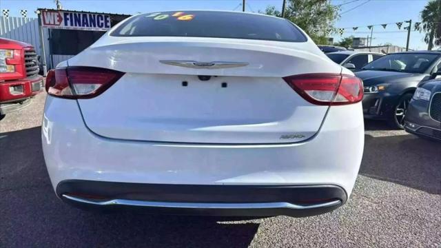 2016 Chrysler 200 Limited