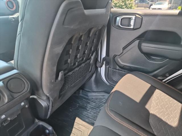 2022 Jeep Gladiator Sport