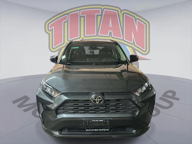 2020 Toyota RAV4 LE [1]