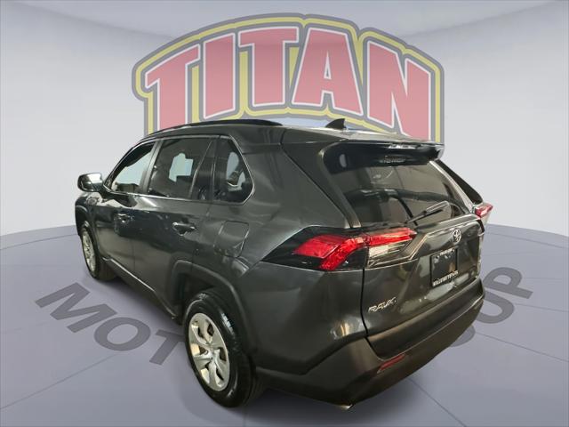 2020 Toyota RAV4 LE [3]