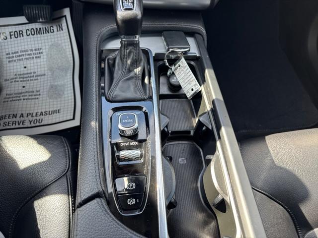 2016 Volvo XC90 T5 Momentum