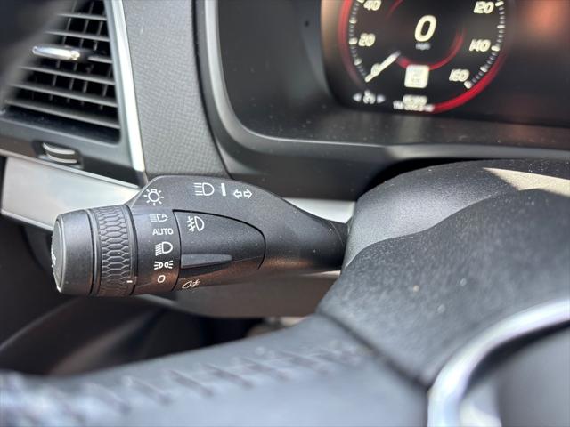 2016 Volvo XC90 T5 Momentum