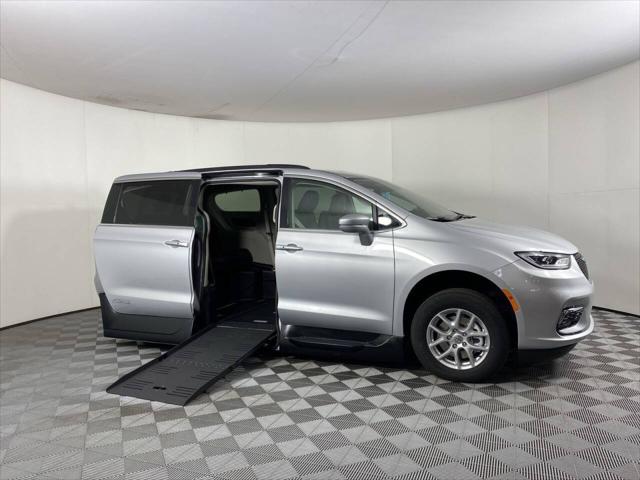 2022 Chrysler Pacifica Touring L for sale in Phoenix, AZ
