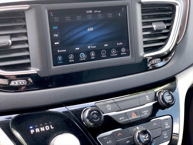 2020 Chrysler Voyager LXI