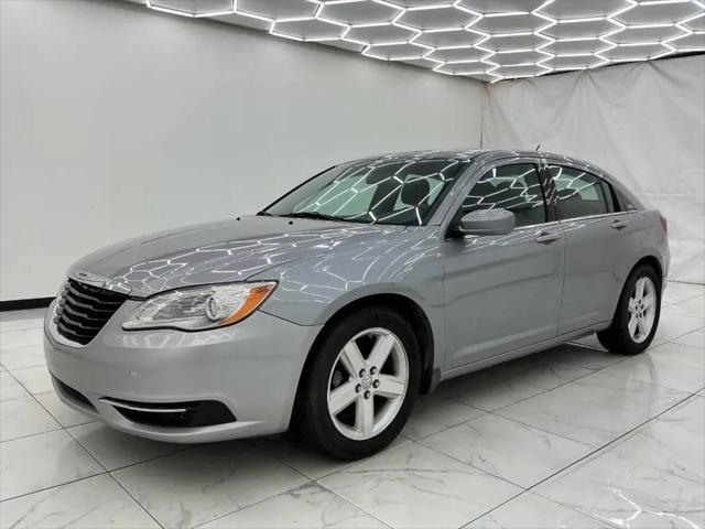 2014 Chrysler 200 LX for sale near Cincinnati, OH