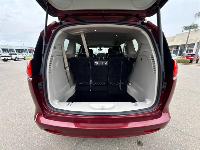 2020 Chrysler Voyager LXI