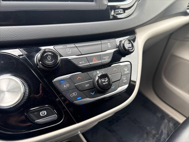 2020 Chrysler Voyager LXI
