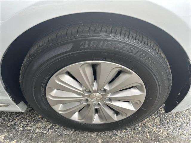 2017 Hyundai Sonata Hybrid SE