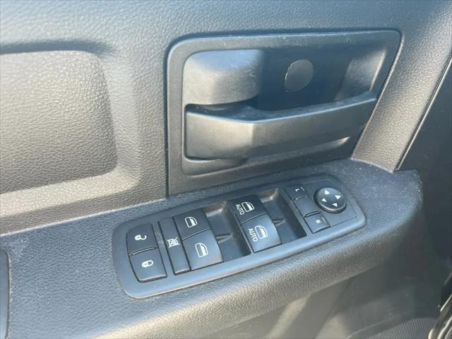 2017 Ram 1500 Express Crew Cab 4x2 5'7" Box