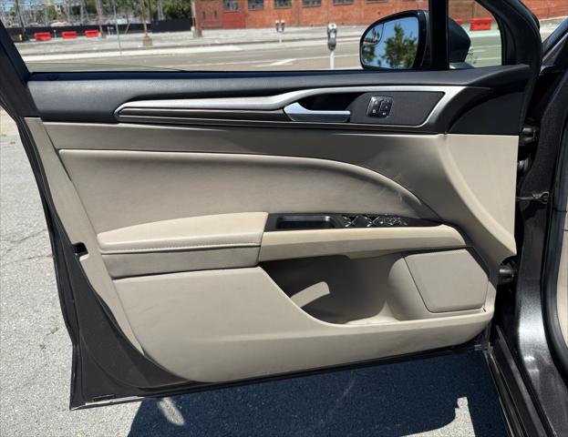 2017 Ford Fusion SE