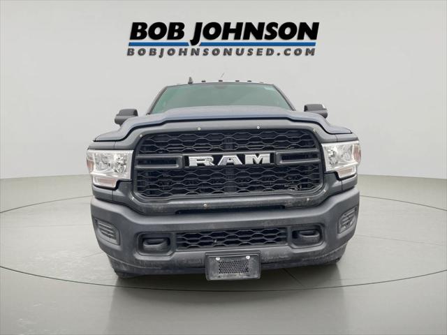 2022 RAM 3500 Tradesman Crew Cab 4x4 8 Box