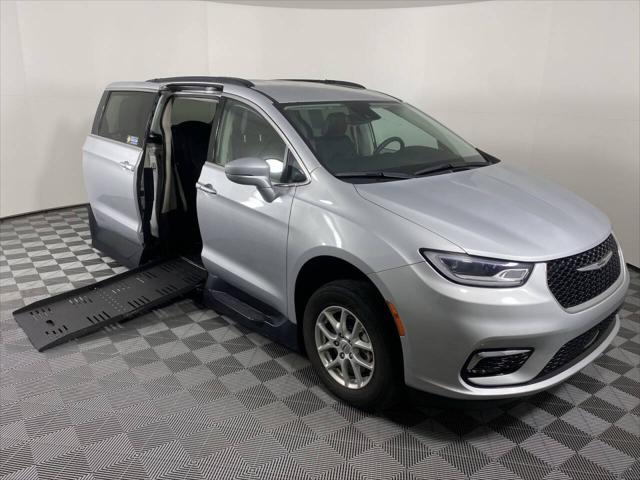 2022 Chrysler Pacifica Touring L for sale in Phoenix, AZ