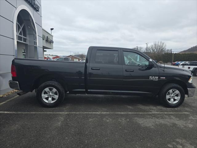 2019 RAM 1500 Classic SLT Crew Cab 4x4 64 Box