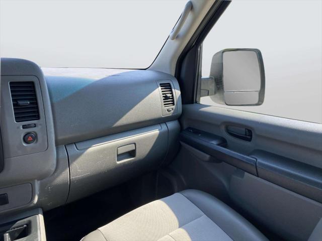2017 Nissan 2500 S V6
