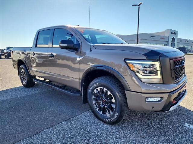 2021 Nissan TITAN Crew Cab PRO-4X 4x4