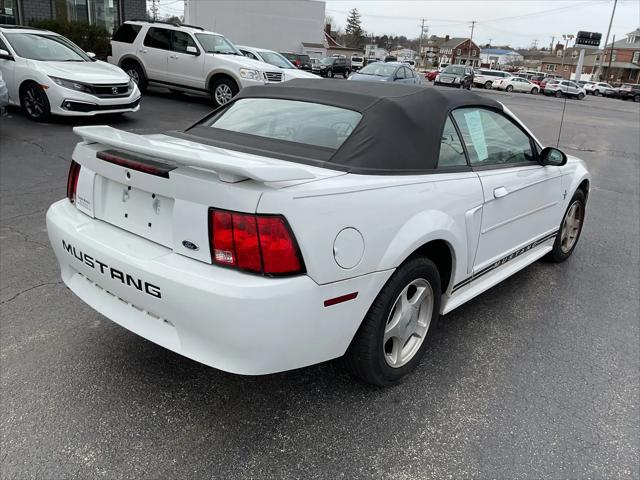 2001 Ford Mustang Premium
