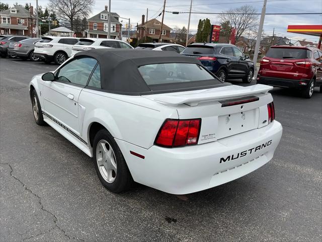 2001 Ford Mustang Premium