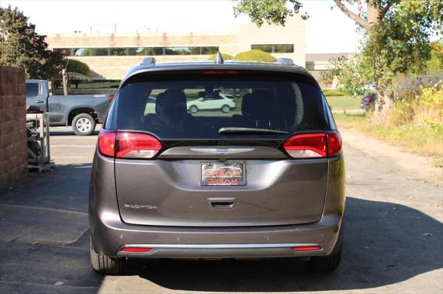 2020 Chrysler Pacifica Touring L