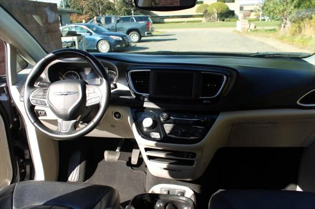 2020 Chrysler Pacifica Touring L