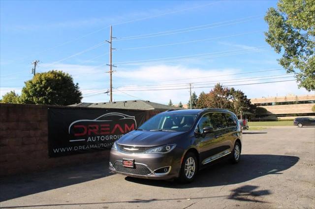 2020 Chrysler Pacifica Touring L for sale in Shelby Township, MI
