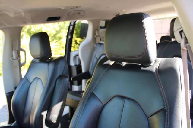 2020 Chrysler Pacifica Touring L