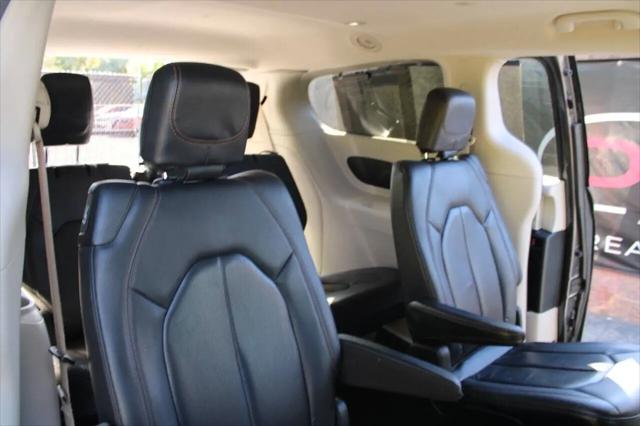 2020 Chrysler Pacifica Touring L