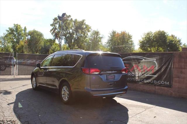 2020 Chrysler Pacifica Touring L