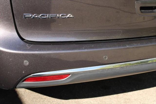 2020 Chrysler Pacifica Touring L