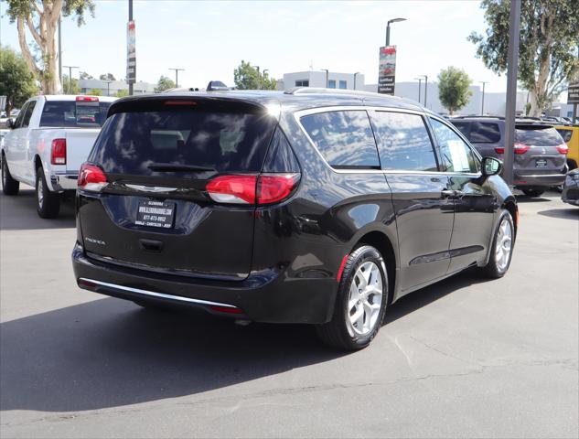2020 Chrysler Pacifica Touring