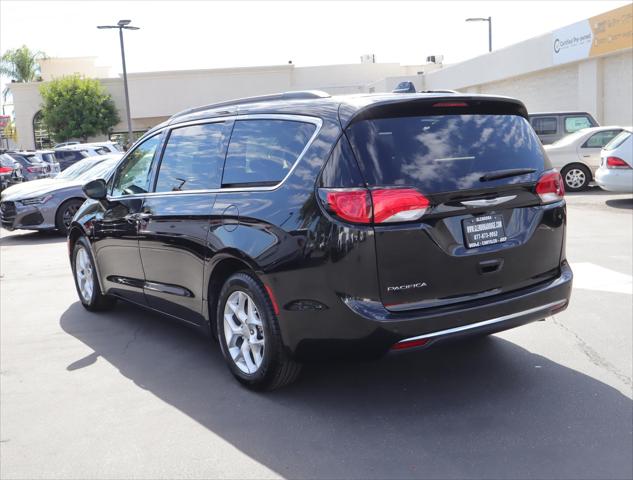 2020 Chrysler Pacifica Touring
