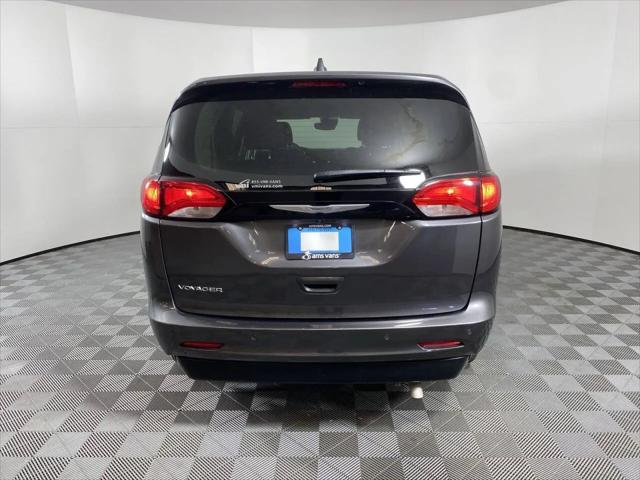 2022 Chrysler Voyager LX