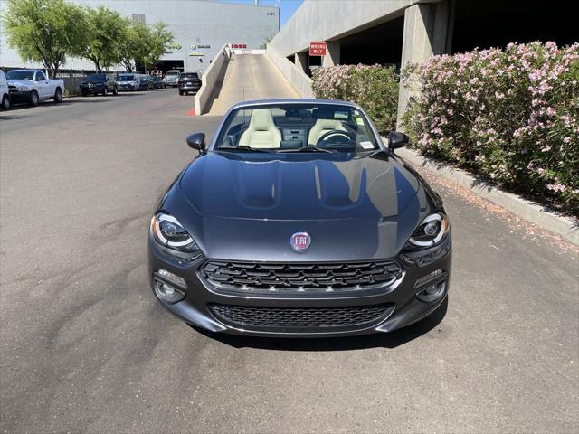 2018 Fiat 124 Spider Lusso Red Top Edition