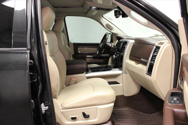 2017 Ram 1500 Laramie Crew Cab 4x4 5'7" Box