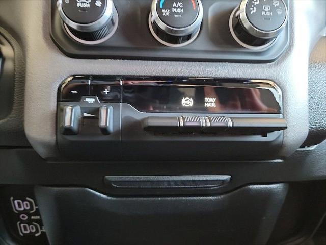 2021 Ram 3500 Big Horn Crew Cab 4x4 8' Box
