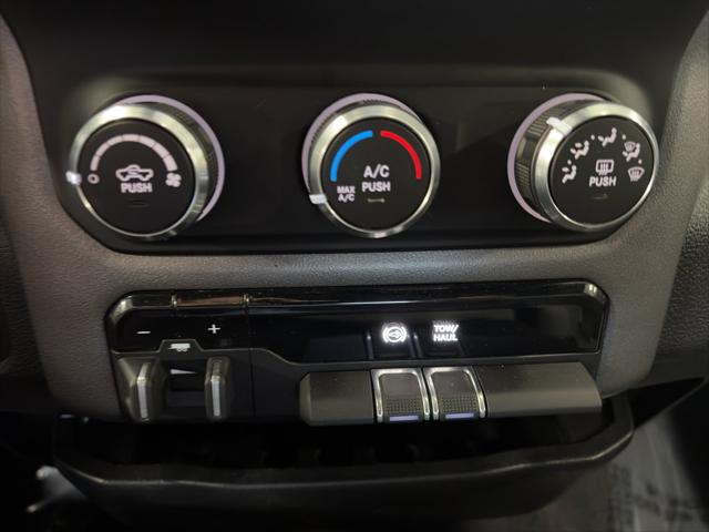 2021 Ram 3500 Big Horn Crew Cab 4x4 8' Box