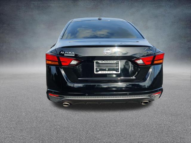 2022 Nissan Altima SR FWD