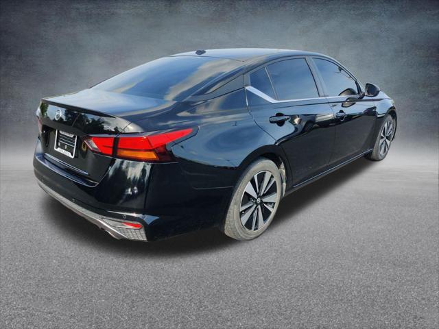 2022 Nissan Altima SR FWD