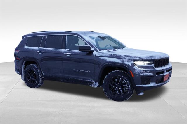2022 Jeep Grand Cherokee L Laredo 4x4